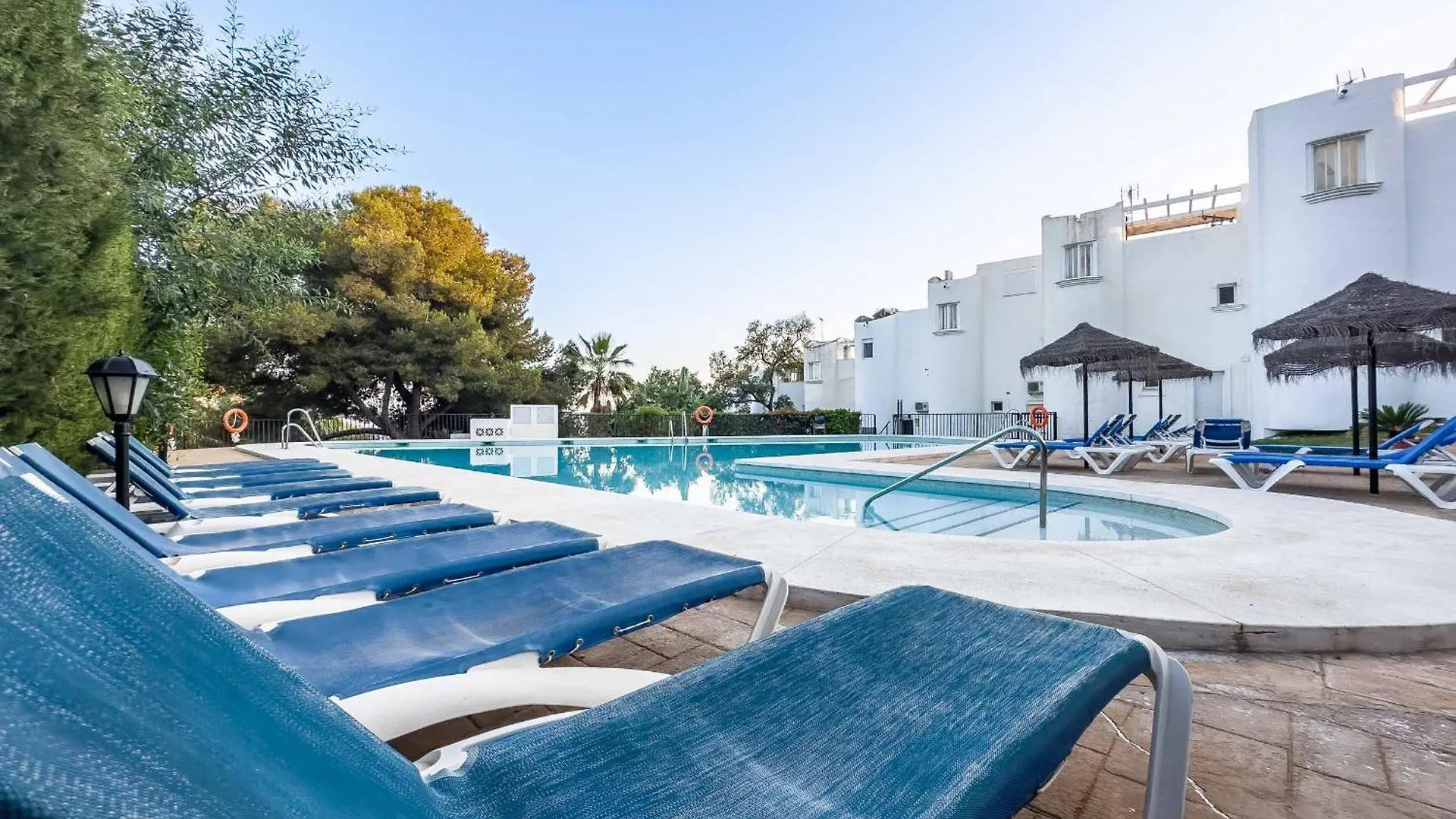 Apartment 75-Apartment With Views In Elviria, Marbella