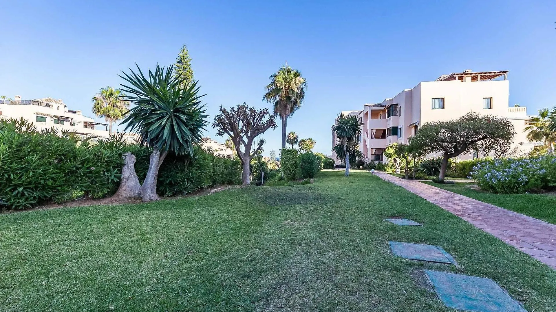 75-Apartment With Views In Elviria, Marbella 0*,