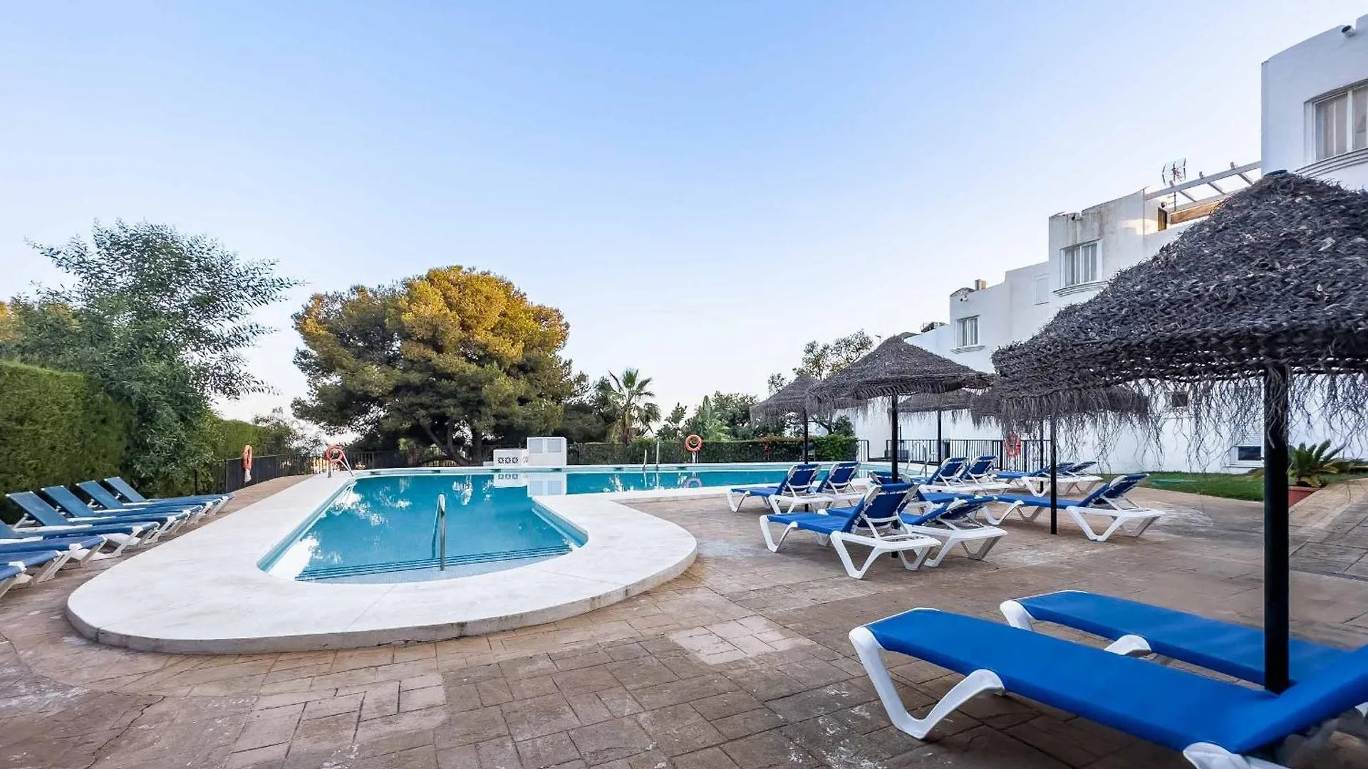 75-Apartment With Views In Elviria, Marbella 0*,