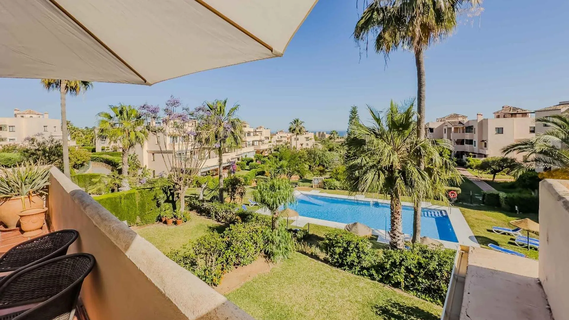75-Apartment With Views In Elviria, Marbella