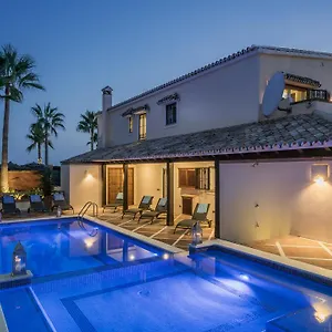3* Couette-café The By The House