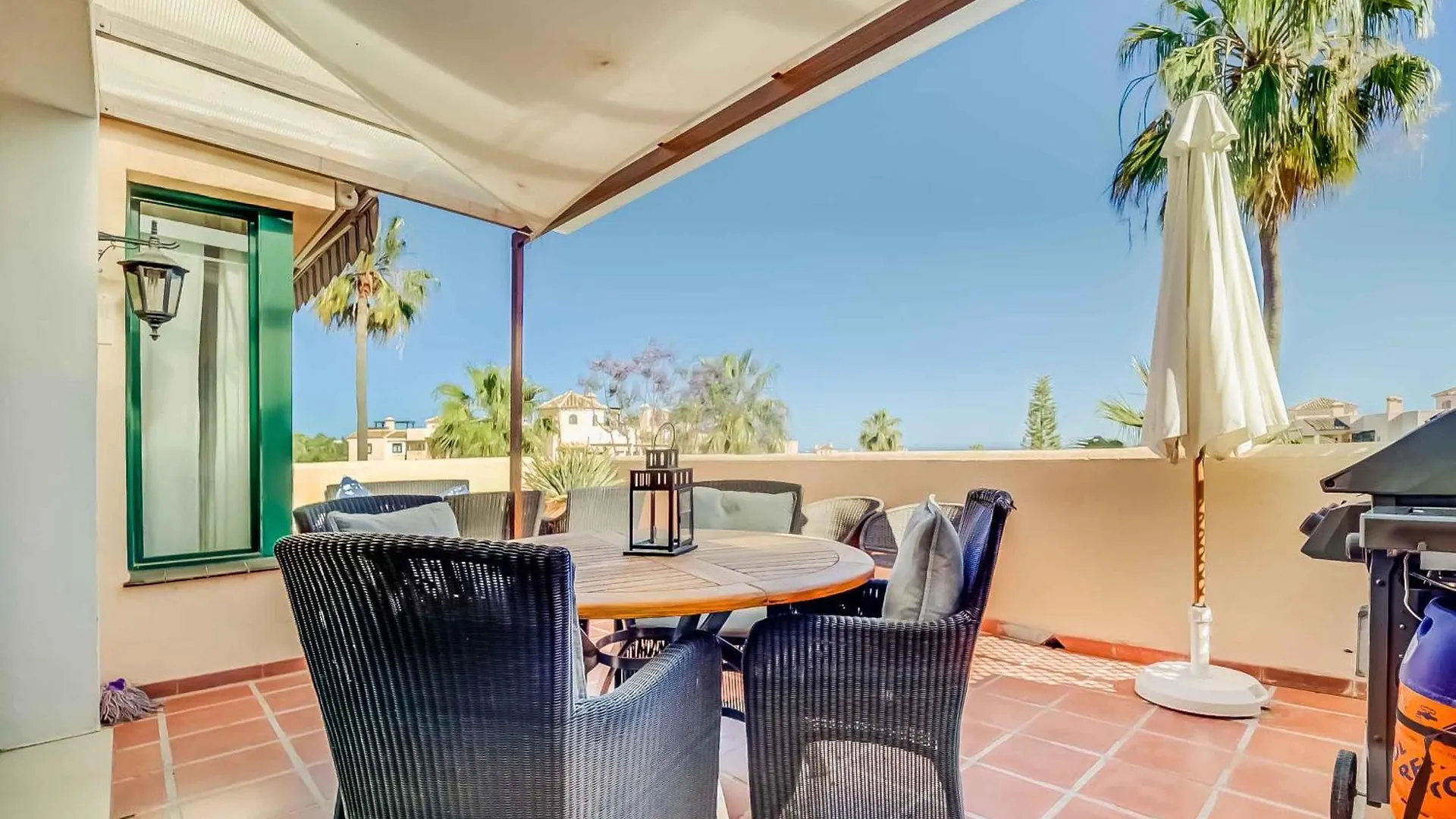 75-Apartment With Views In Elviria, Marbella